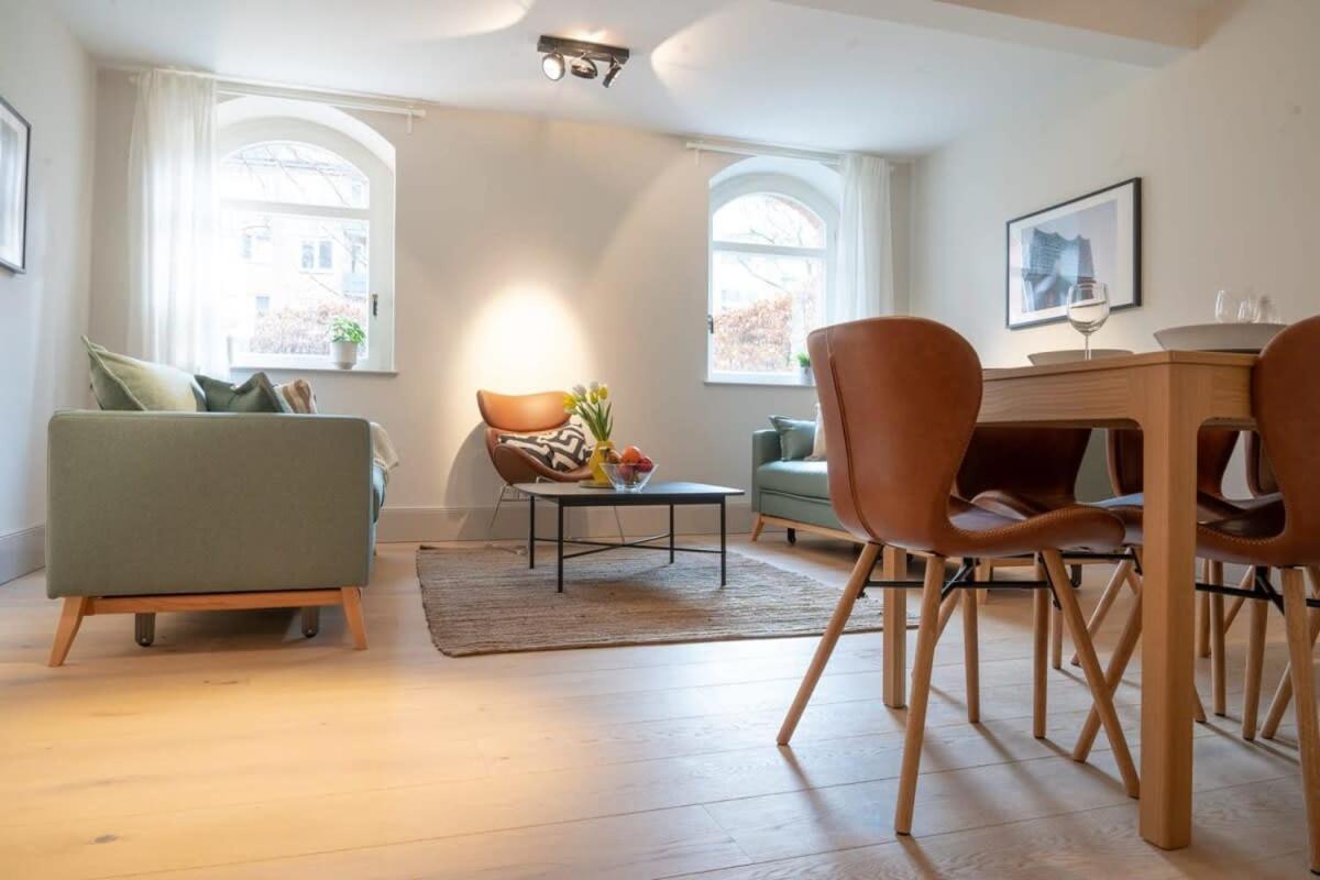 Spacious 3-Bedroom Apartment Near Eilbekpark Amburgo Esterno foto