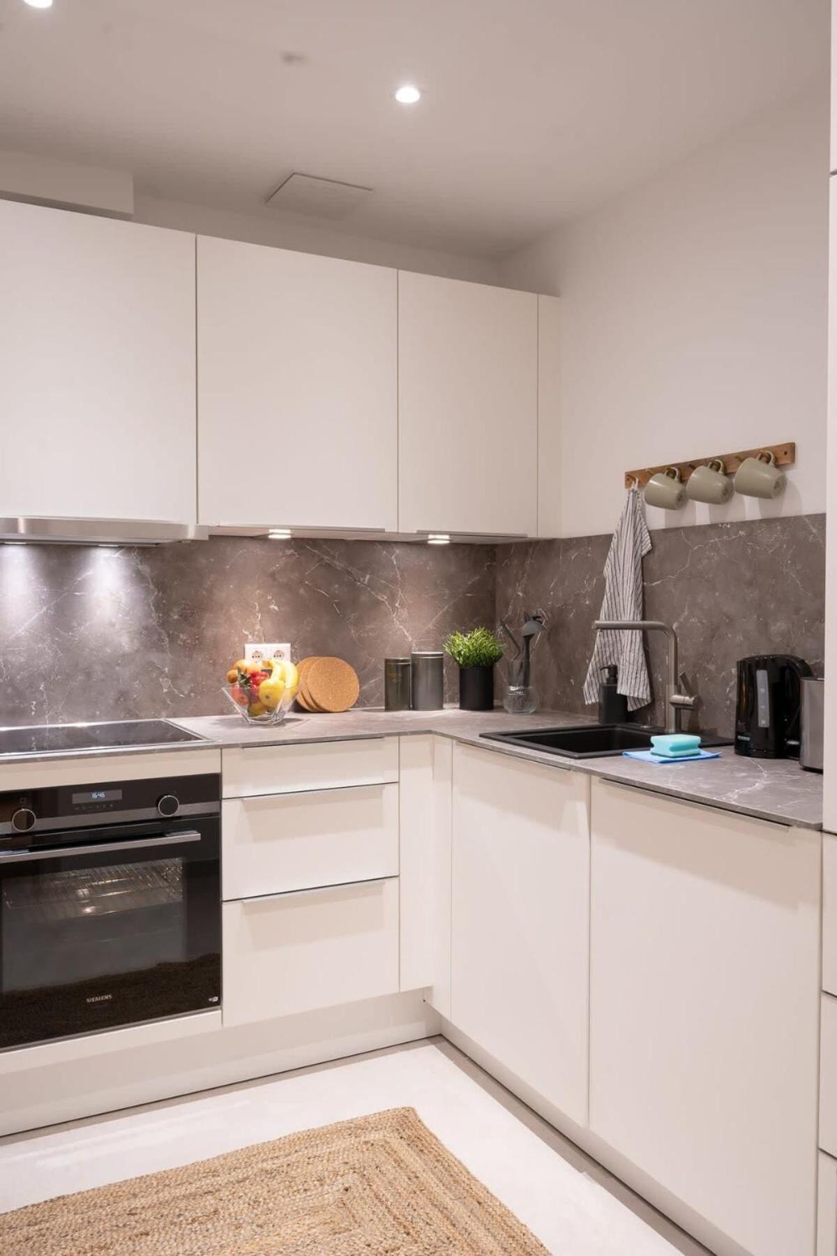 Spacious 3-Bedroom Apartment Near Eilbekpark Amburgo Esterno foto